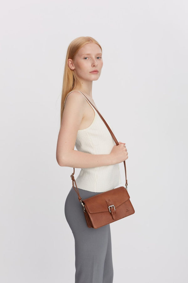 Brescia shoulder bag Nikita Caramel - ADAX - Skuldertasker
