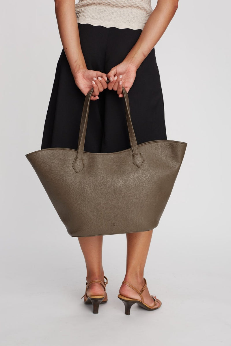 Hello I'm Vegan Angie Wood - ADAX - Shopper