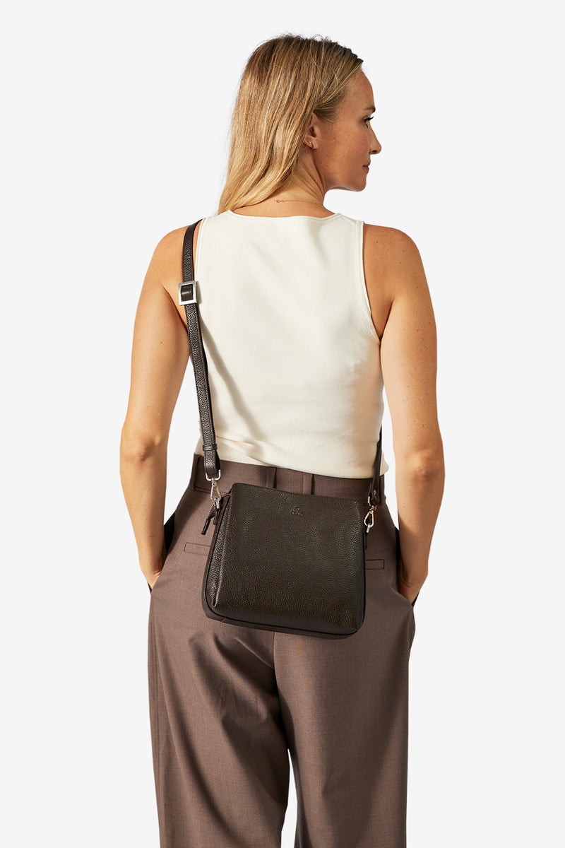 Cormorano shoulder bag Sia Dark brown