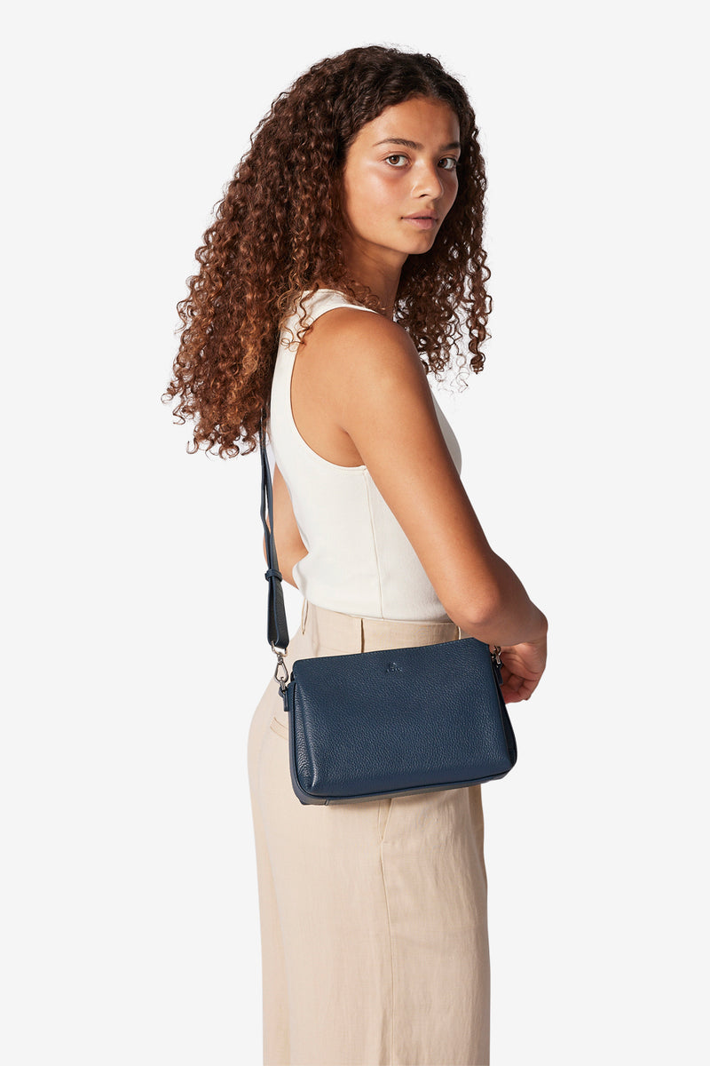 Cormorano shoulder bag Dea Petrol